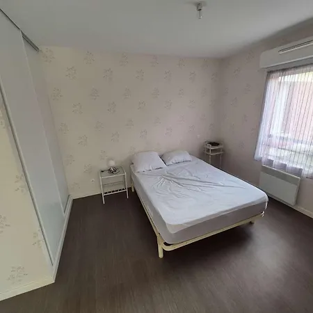 아파트 Rdc Avec Terrasse, 2 Chambres, Parking Prive Et Animaux Admis - - Fr-1-674-32