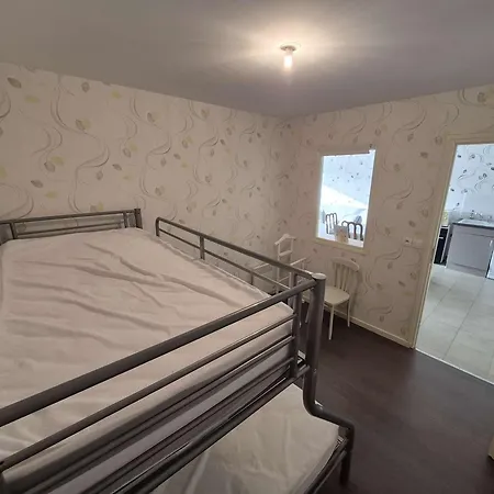 Rdc Avec Terrasse, 2 Chambres, Parking Prive Et Animaux Admis - - Fr-1-674-32 *